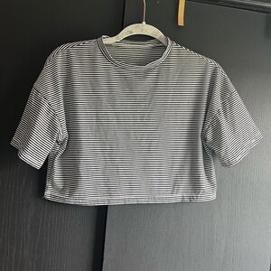 Women’s Oversized Striped Crop Top size Small